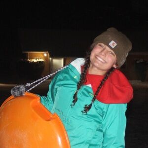 Meet your Posher, Izze